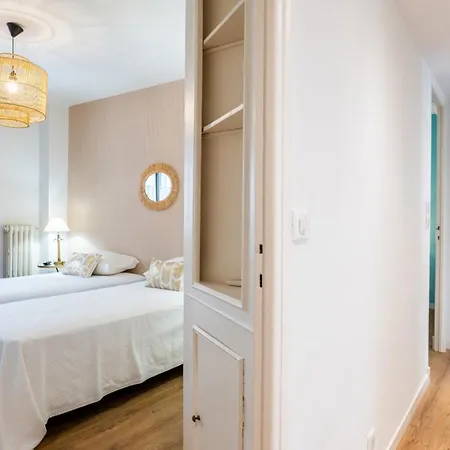 3-br Steps From Palais Des Festivals شقة