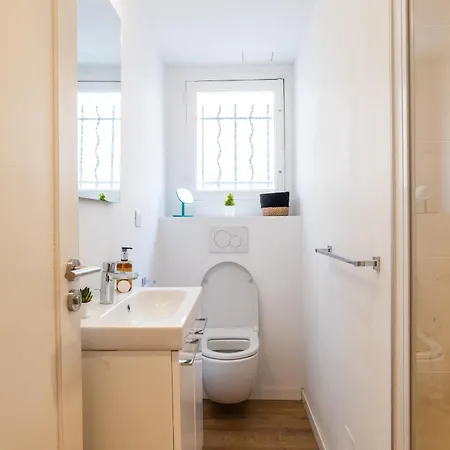 3-br Steps From Palais Des Festivals كان