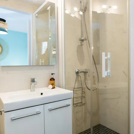 شقة 3-br Steps From Palais Des Festivals *
