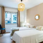 3-br Steps From Palais Des Festivals شقة كان