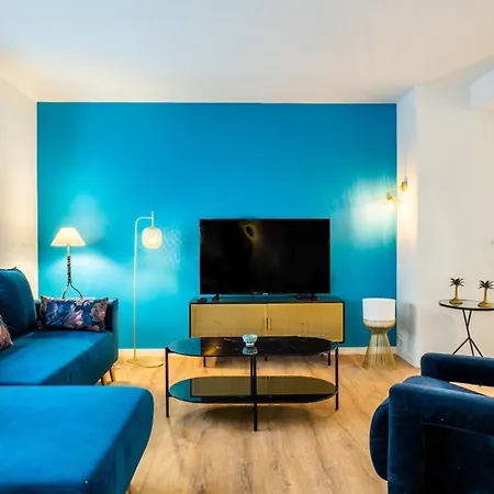 Daire 3-br Steps From Palais Des Festivals