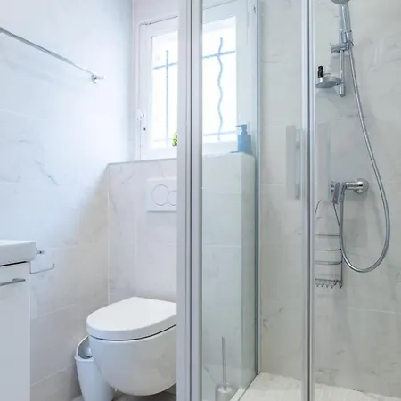 3-br Steps From Palais Des Festivals *