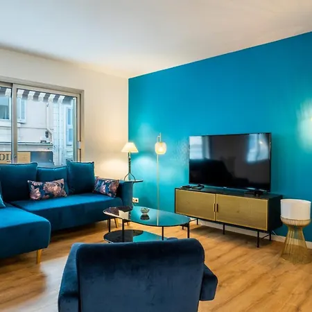 3-br Steps From Palais Des Festivals