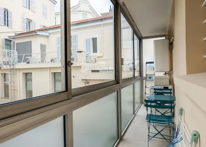 Apartmán 3-br Steps From Palais Des Festivals *